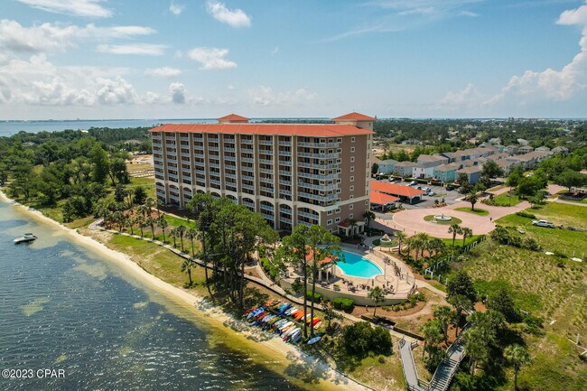 Foto del edificio - 2400 Grandiflora Blvd