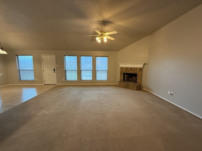 Photo - 7033 Snowy Owl St House