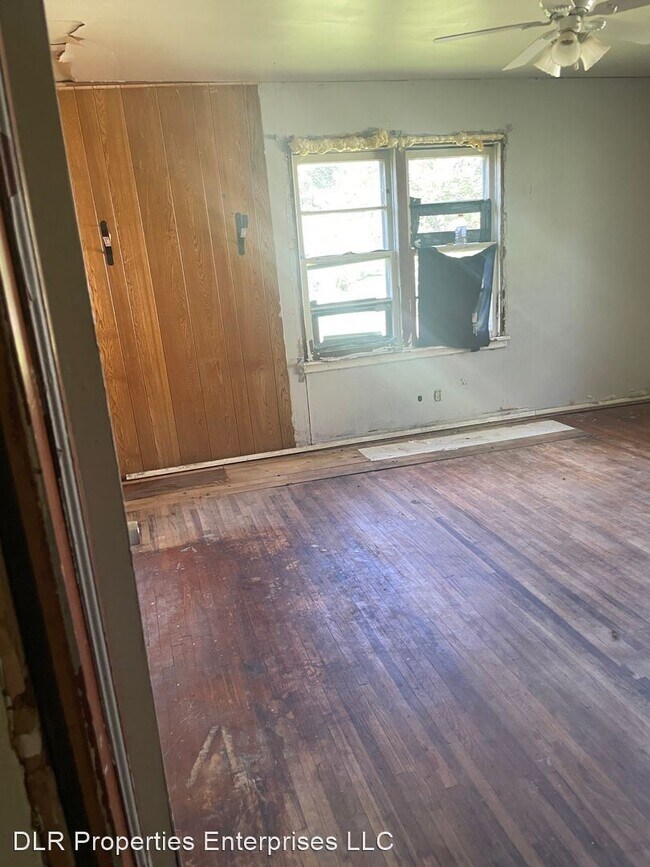 Building Photo - 3 br, 1 bath House - 6238 E. Oklahoma Pl