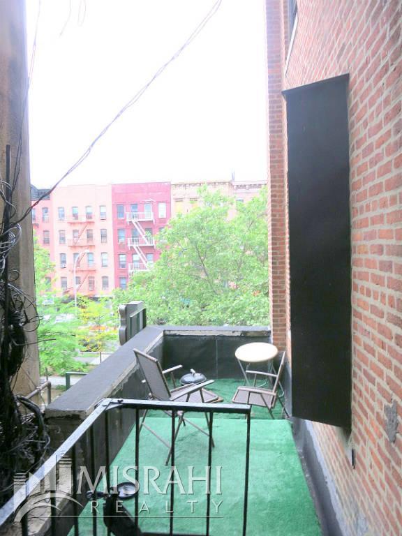 Building Photo - 77 Delancey St