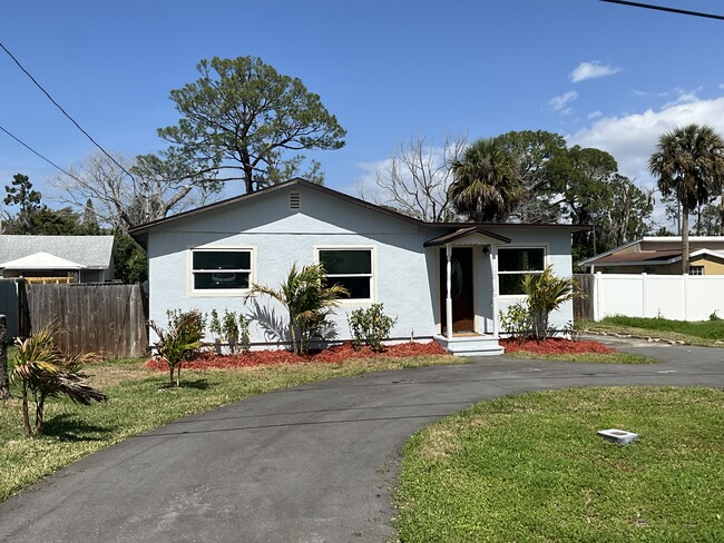 Building Photo - 5207 Behms Ct