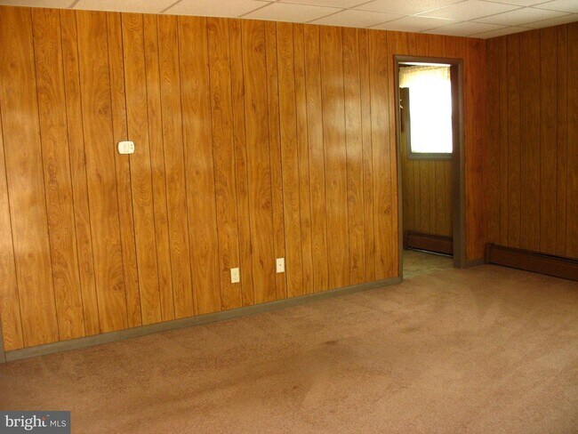 Building Photo - 44477 Clarkes Landing Rd