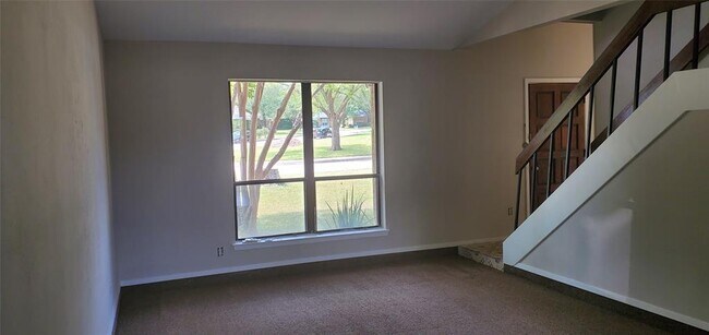 Building Photo - 1801 Juniper Ln