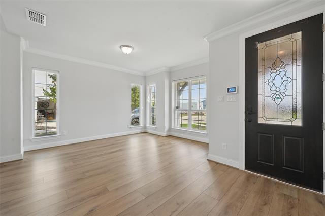 Foto del edificio - 3010 Barefoot Ln