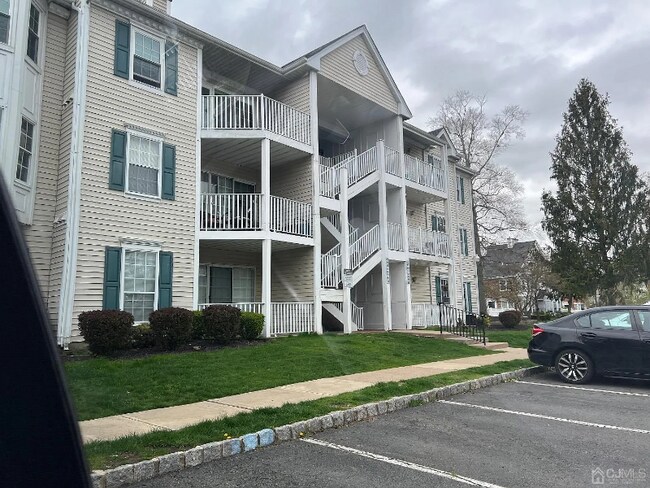 Governors Pointe Condominiums Apartments for Rent with a Living Room