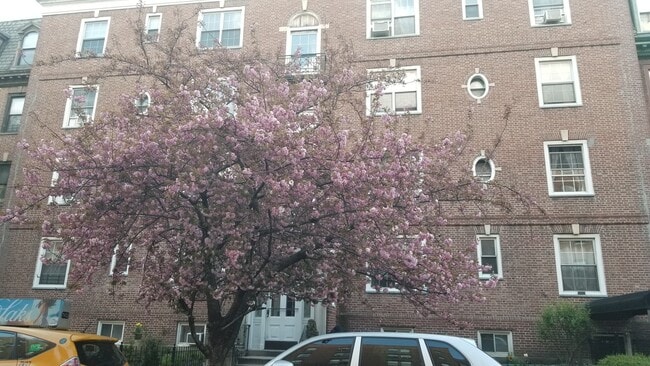 Foto del edificio - 37-36 86th Street