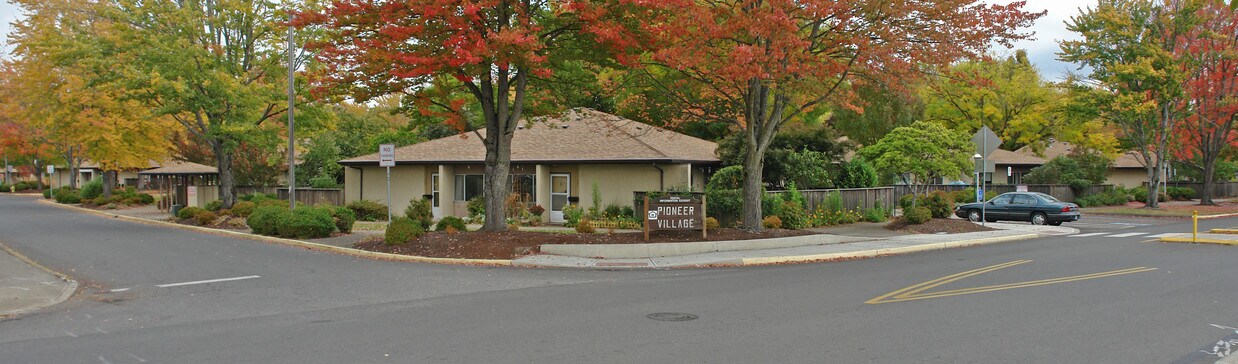 Primary Photo - Pioneer Village