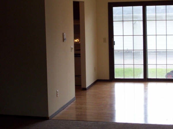 Foto del edificio - 2361 Chalet Gardens Rd