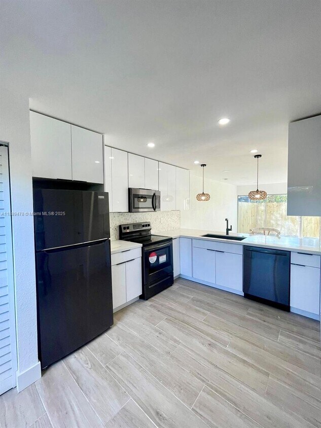 Foto principal - 3201 NW 4th Terrace