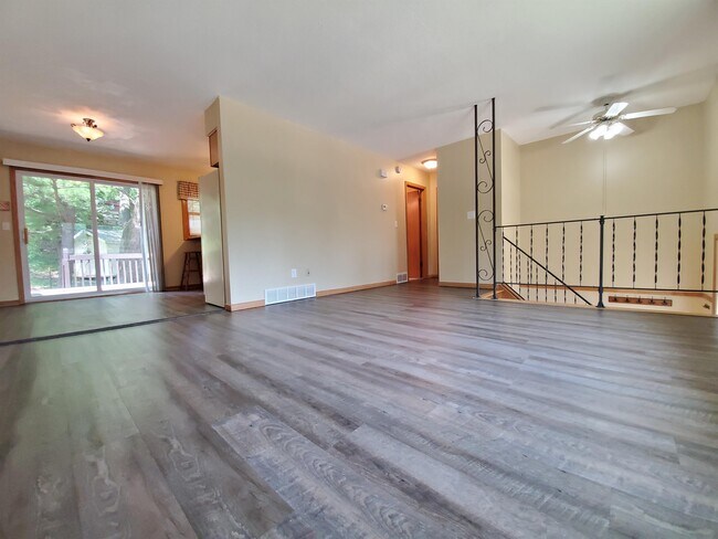 Foto del edificio - 4023 5th Pl NW