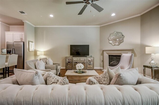 Foto del edificio - 7333 Valley View Ln