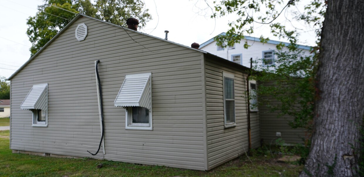 710 W Victor St, Poplar Bluff, MO 63901 House Rental in Poplar Bluff