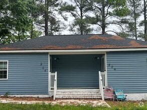 Building Photo - 806 Carolina Ave