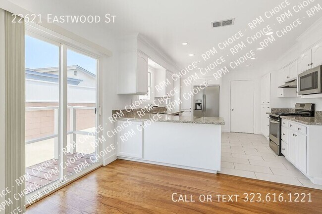Foto del edificio - 22621 Eastwood St