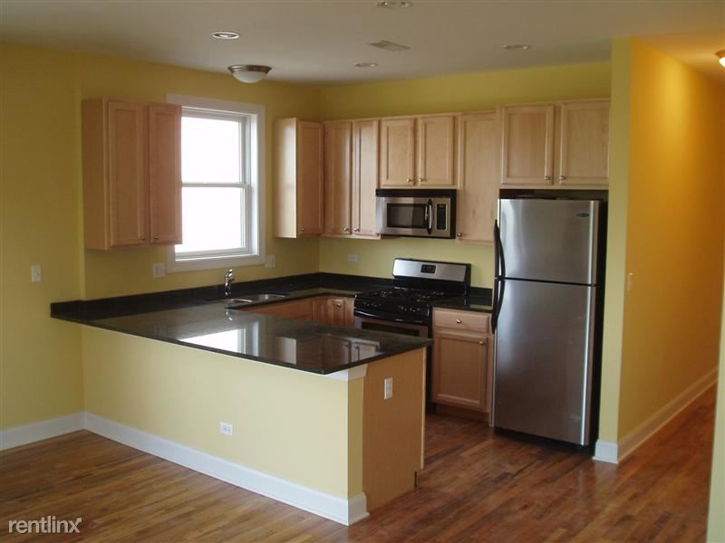 Foto principal - 217 E 31st St