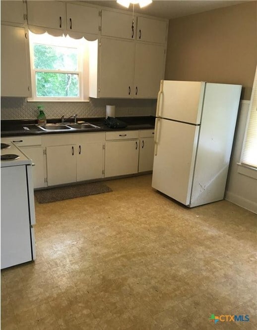 Building Photo - 305 E Sabine St