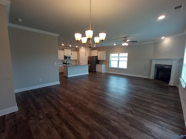 Building Photo - 102 River Haven Dr