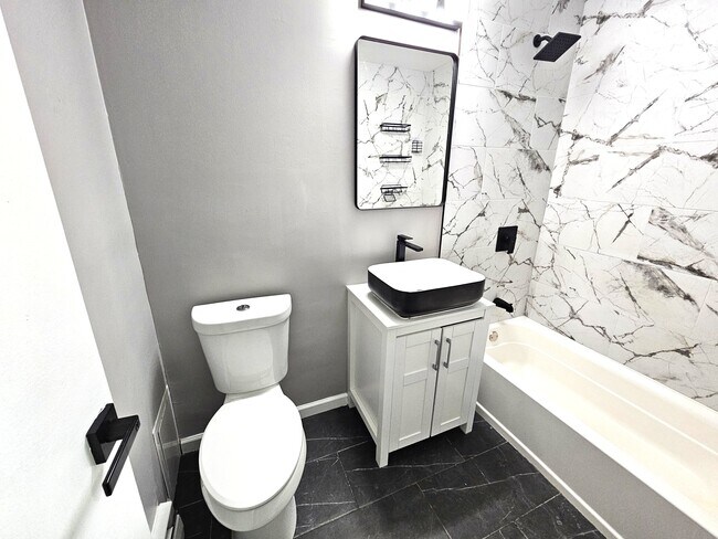 Building Photo - 1256 Waverly Plz