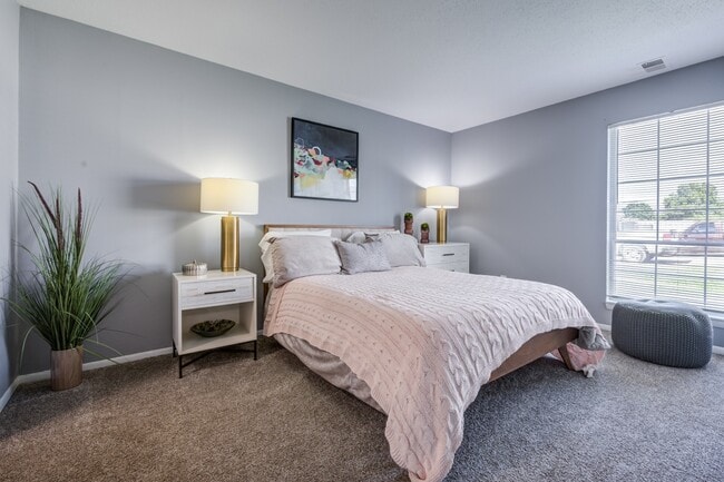 Building Photo - Astoria Park Apartment Homes