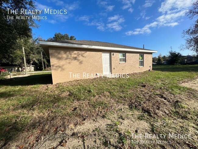 Building Photo - Lovely 3 Bedroom, 2 Bathroom Home in Ocala!!!