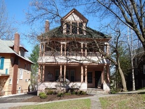 Building Photo - 853 Maryland Ave