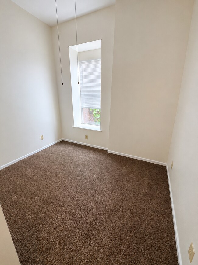 Building Photo - 4417 Strodtman Pl
