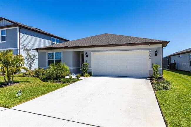 Building Photo - 9256 Royal River Cir
