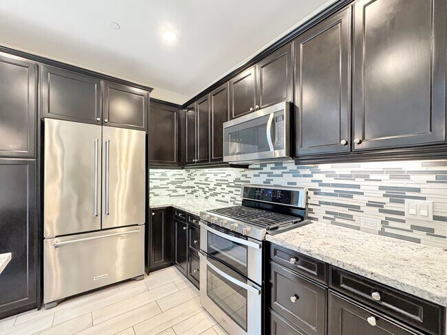 Building Photo - Beautiful 3B/2.5BA Townhome in 4S Ranch!