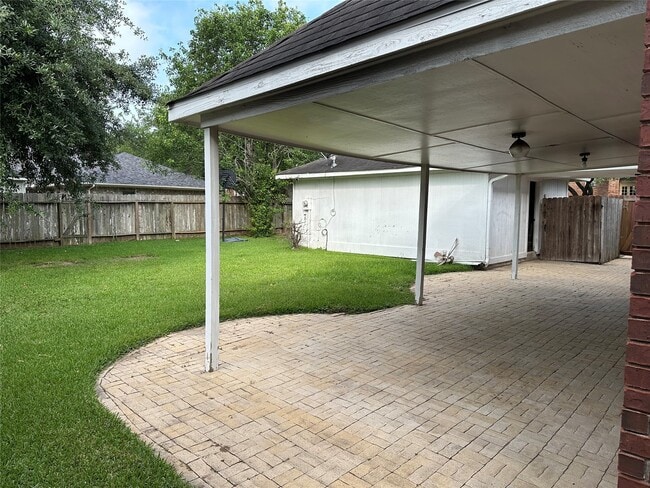 Building Photo - 2627 Double Lake Dr