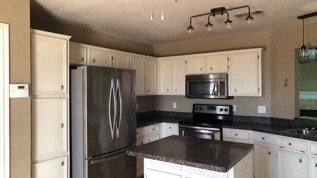 Foto del edificio - COMING SOON!