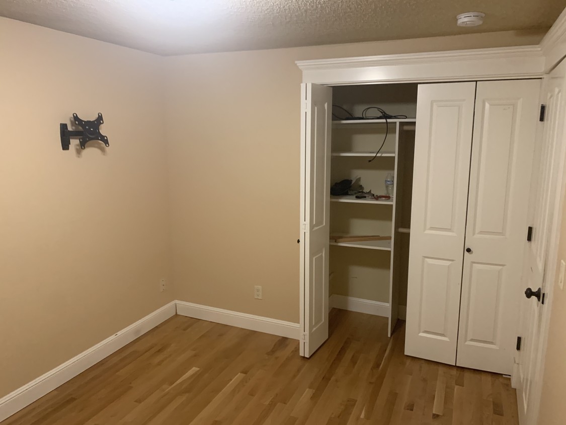 Foto principal - 821 209th Ave NE