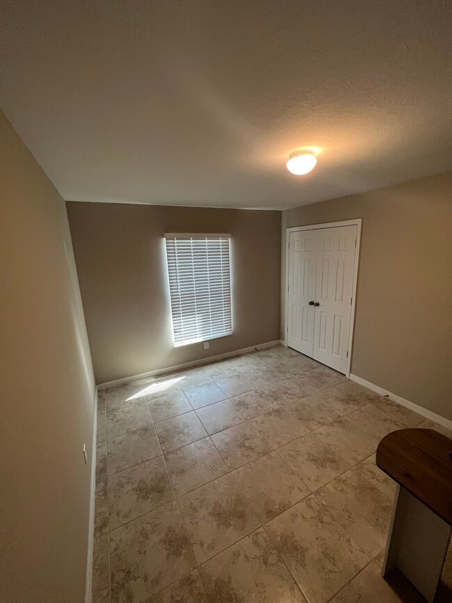 Foto del edificio - 2834 NW 25th Ln