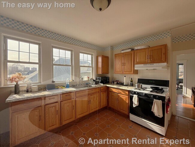 Building Photo - 74 Newbury St