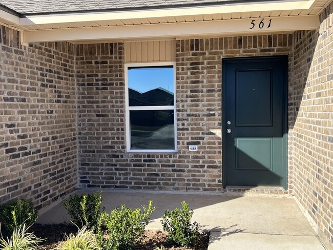 Foto del edificio - 561 SE 3rd Ter