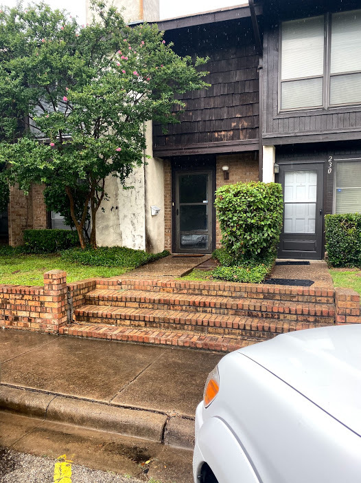 Foto del edificio - 232 Rolling Hills Pl