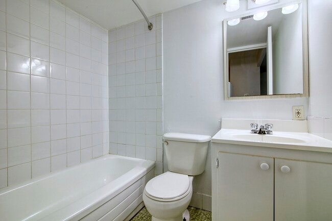 Photo du bâtiment - 1595 Rue Rachel E