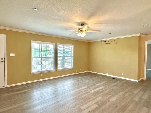 Building Photo - 831 Country Club Rd