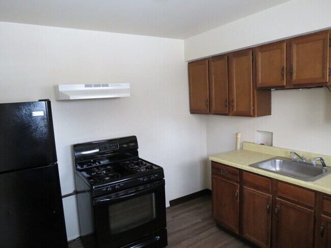 Building Photo - 1770 Eastbrook Dr S, Columbus, OH 43223