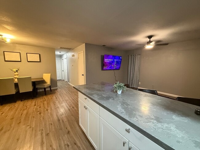 Building Photo - 774 Elk Hills Dr