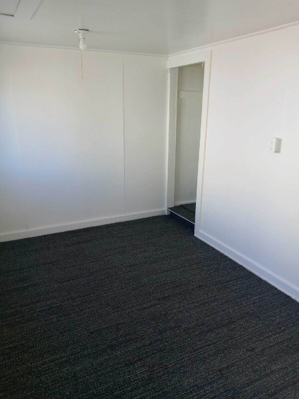 Foto del edificio - 1305 E 1st St