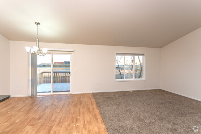 Living/Dining - Montgomery Homestead Townhomes