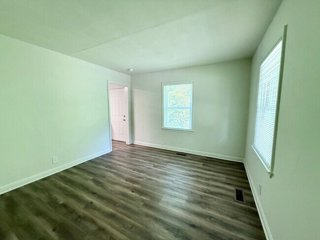 Foto del edificio - 1105 McArthur Ave