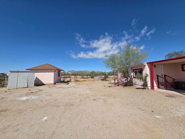Building Photo - Queen Creek 3 bed / 2 bath on just under 5 Acres with private well! No HOA!