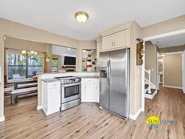 Building Photo - Spacious 3-Bedroom Home in Mary Esther Nea...