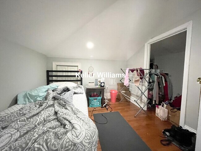 Foto del edificio - 135 Hillside St