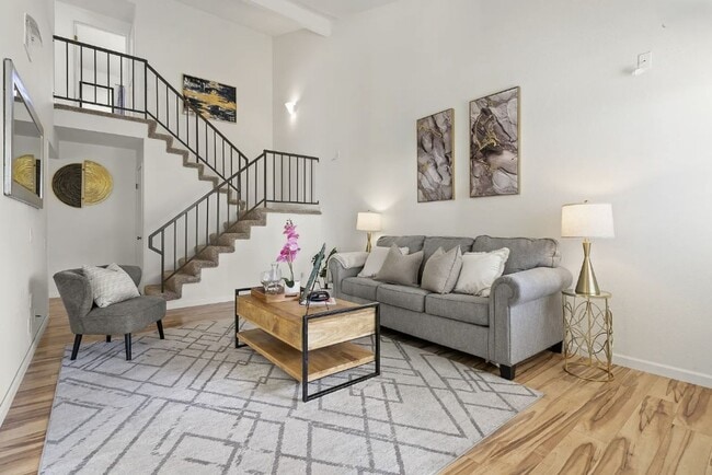 Building Photo - Beautifully Updated 3-Bedroom Home Near Cottle Park