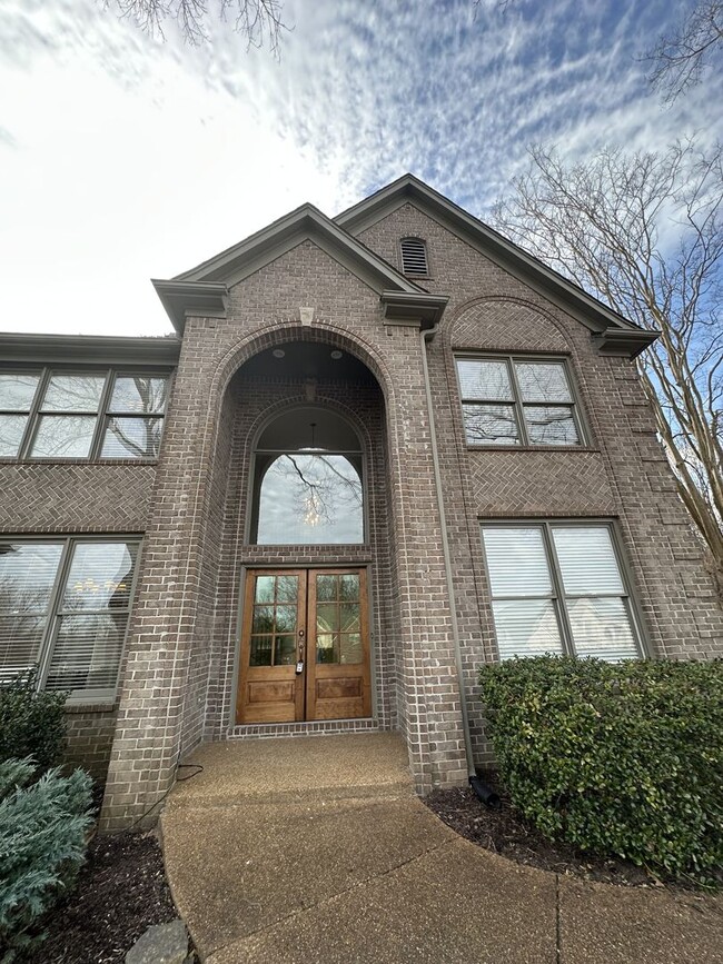 Building Photo - Gorgeous Lakeland TN Home for Lease @4493 ...