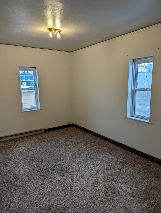 Building Photo - 507 Gertrude Ave