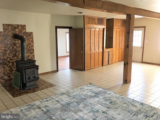 Building Photo - 5455 Potomac Dr