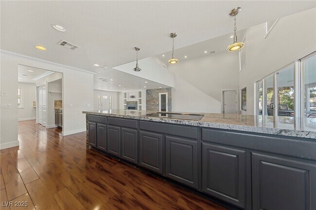 Foto del edificio - 144 E Robindale Rd